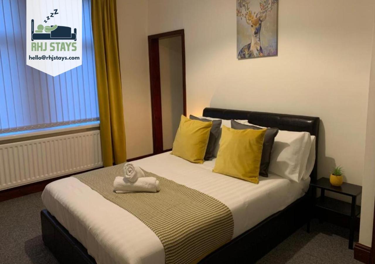 Rodsley - 2 Bedroom 1St Floor Flat Free Parking Wifi And Netflix Gateshead Bagian luar foto